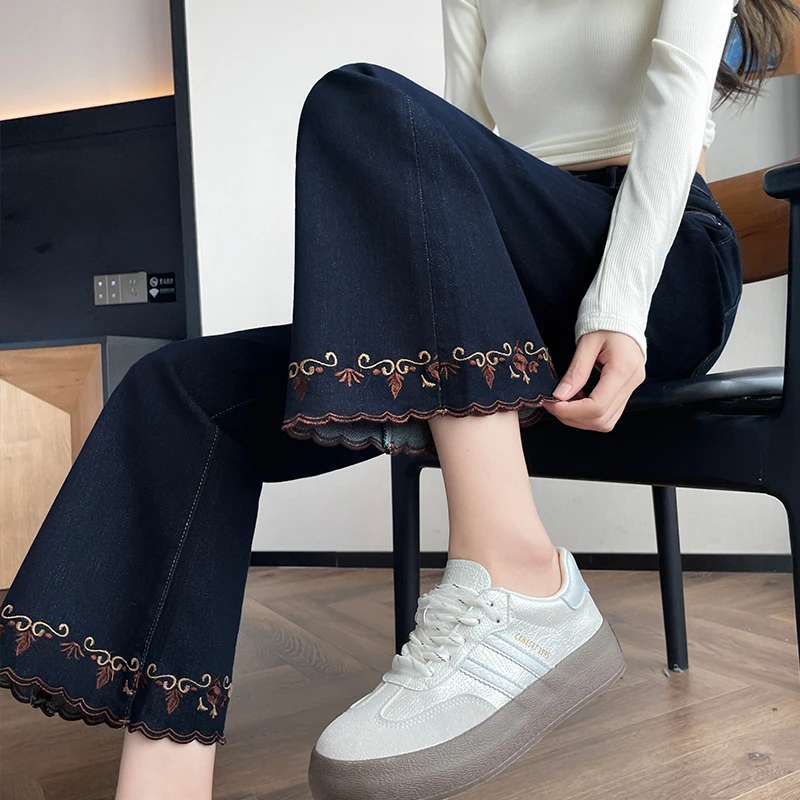 黑金蓝新中式刺绣牛仔裤女2025秋季小个子弹力绣花九分微喇叭裤子