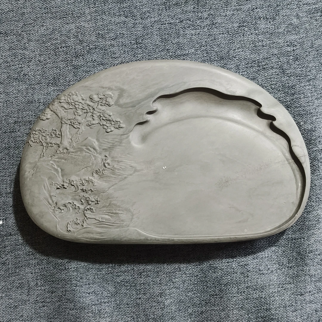 甘肃洮砚，西江双色薄意山水砚，尺寸19.5*12.5*2.3厘米