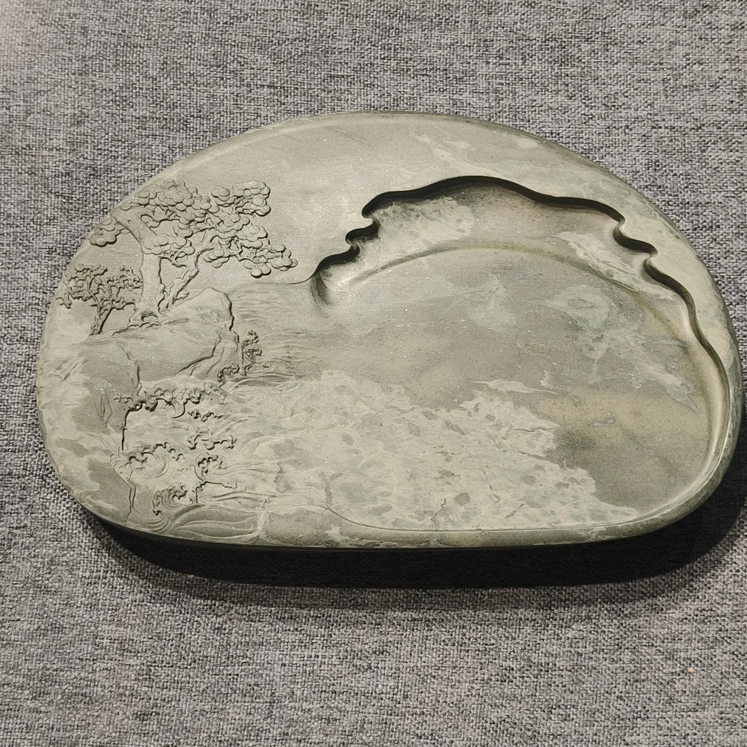 甘肃洮砚，水泉薄意山水砚，尺寸19.6*12.5*2.9厘米