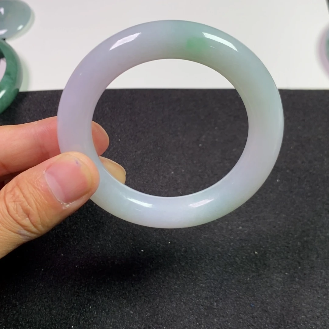 定制翡翠未镶嵌手镯