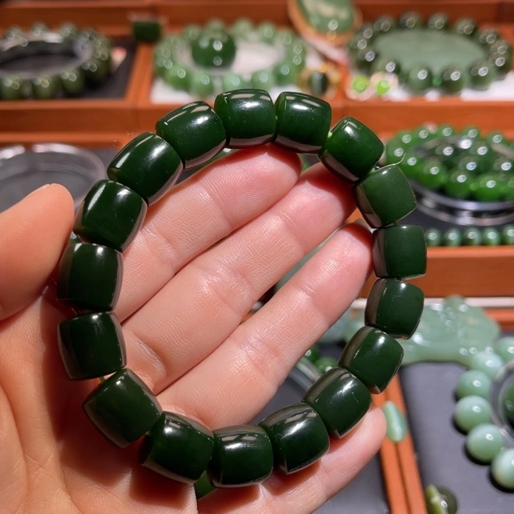 和田玉（碧玉）未镶嵌手链
