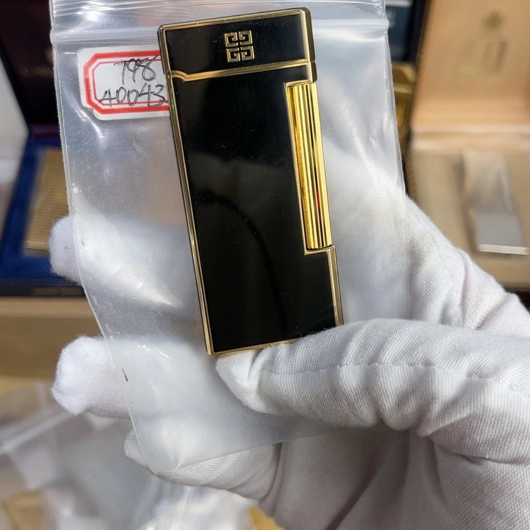 【闪购商品】s***n中古打火机