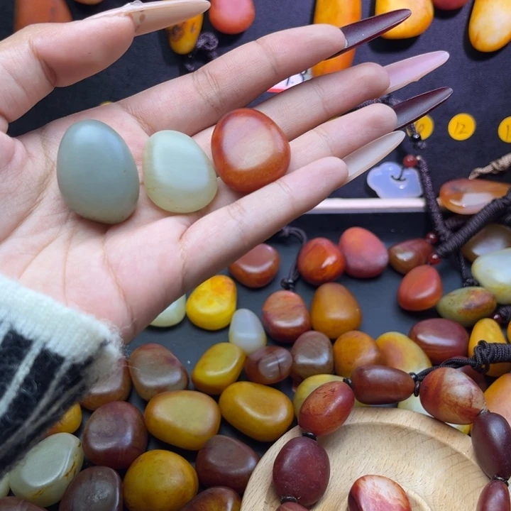 和田玉（糖玉）未镶嵌珠宝半成品