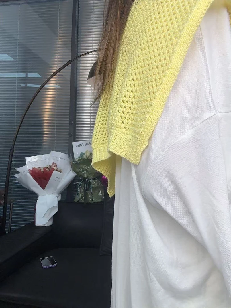 《赵小姐推荐》黄色百搭针织披肩