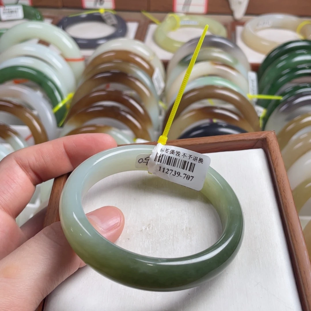 【闪购商品】和田玉手镯未镶嵌54.13