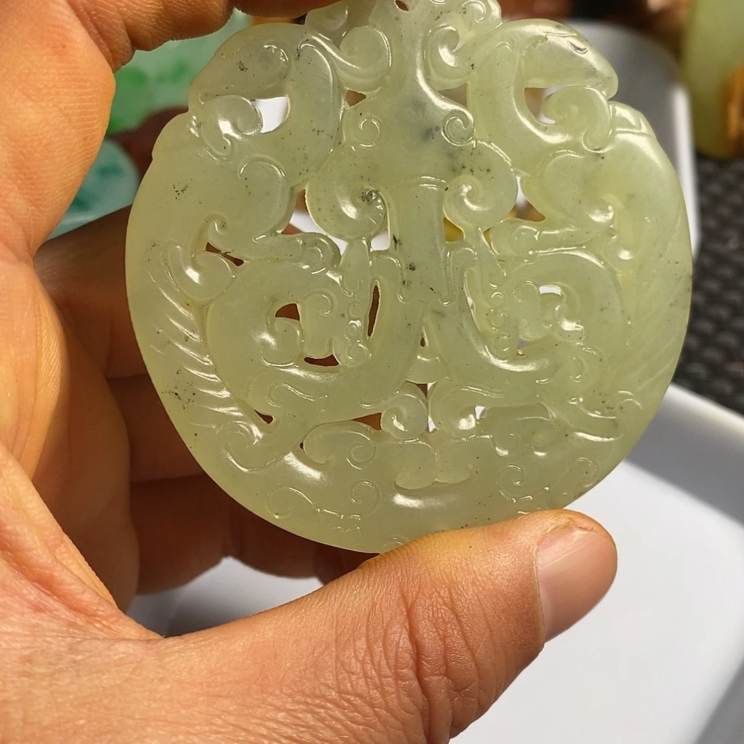 岫岩老玉（透闪石质玉）未镶嵌珠宝奇石