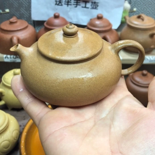 紫砂茶壶黄金段寒江150豪升左右