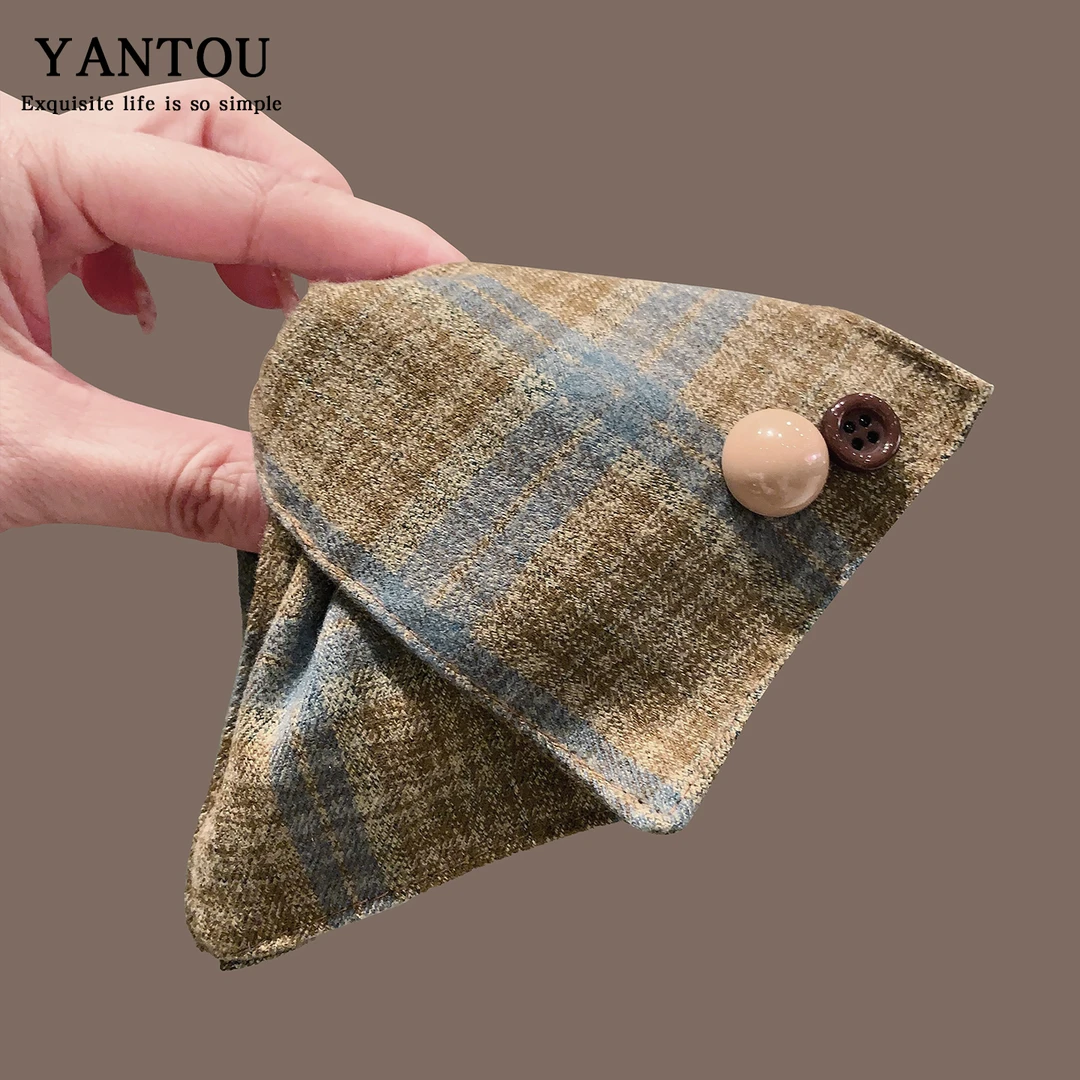 显白格纹三角发抓夹新款秋冬高级感发夹子后脑勺大号鲨鱼夹11527