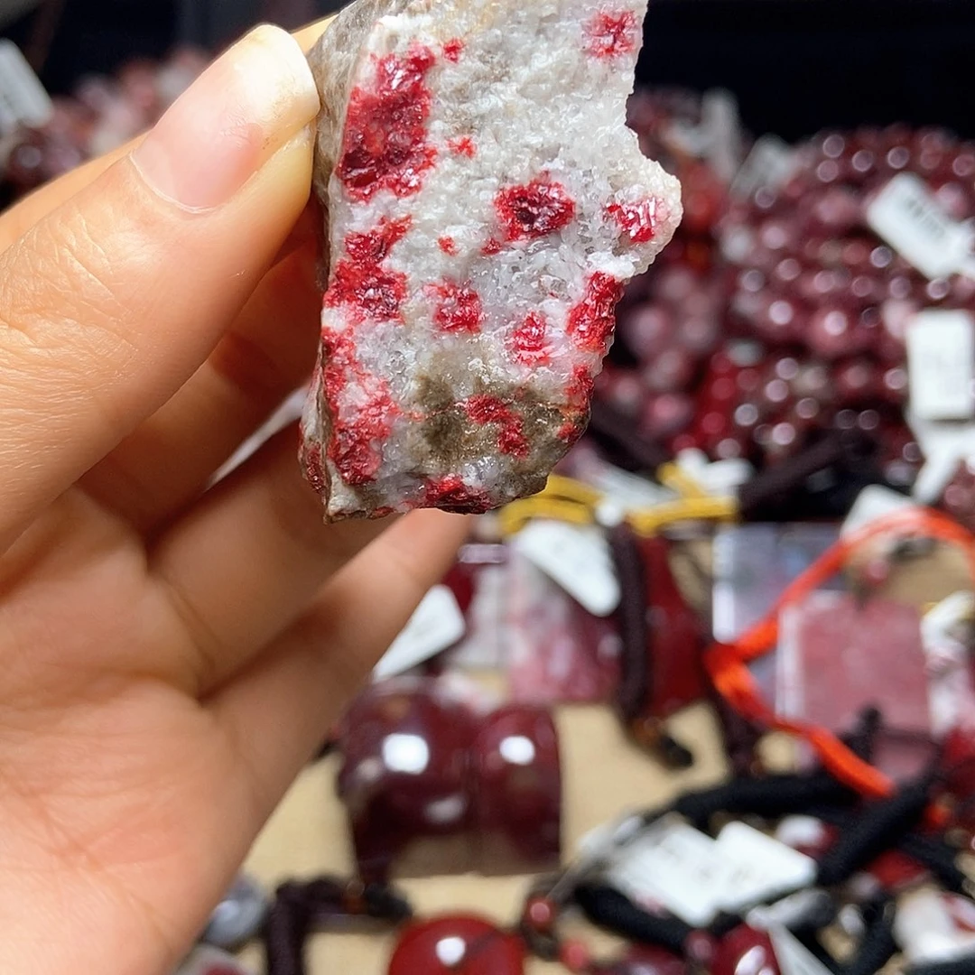 天然辰砂原石毛料