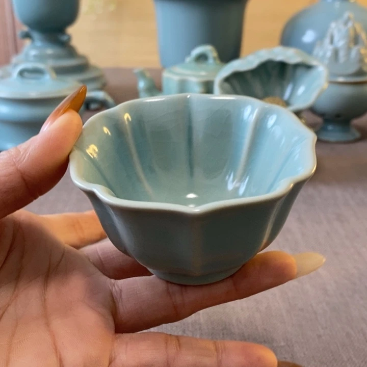 瓷片海棠杯子暇一一