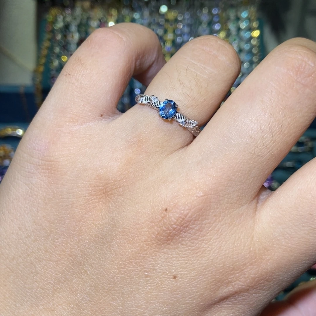 银S925镶嵌戒指托帕石