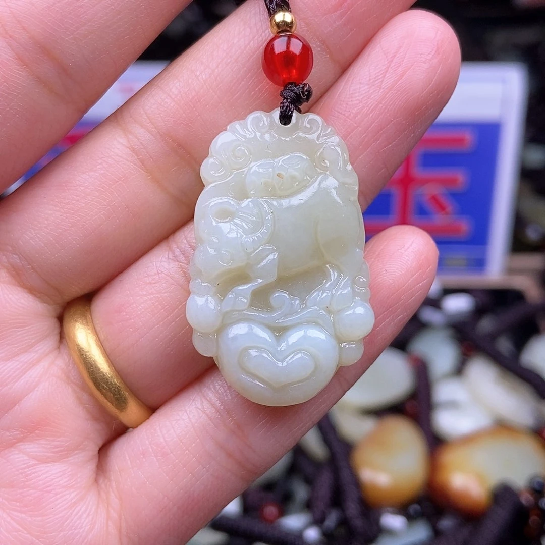 颈饰未镶嵌和田玉