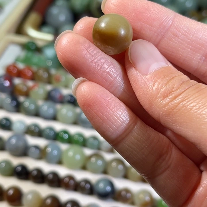和田玉（糖玉）未镶嵌珠宝半成品
