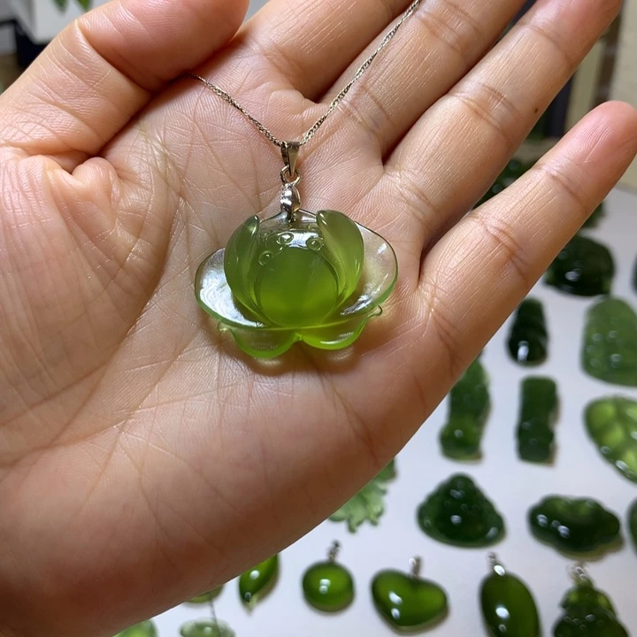 岫玉银S925镶嵌颈饰吊坠