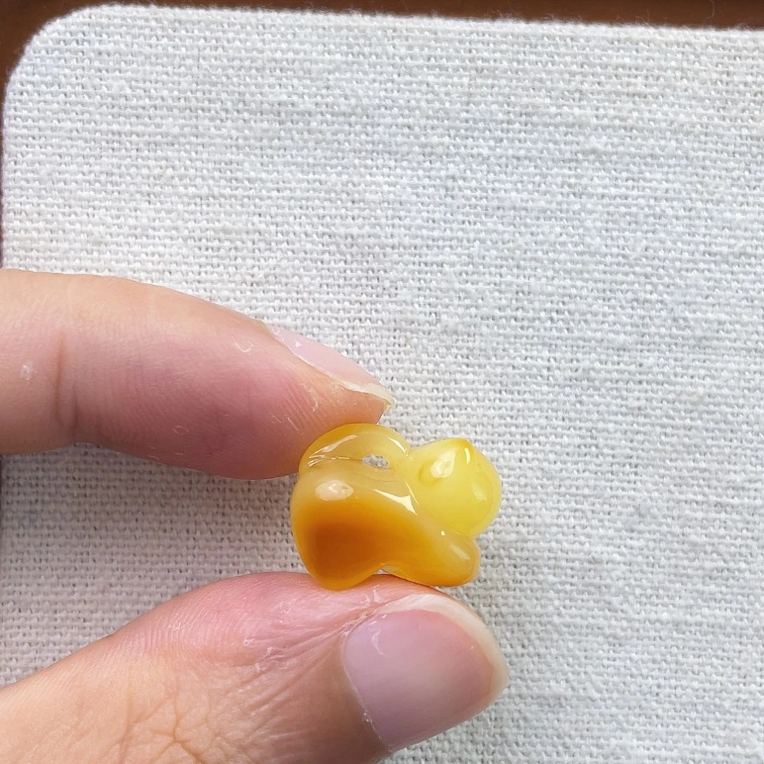 琥珀未镶嵌裸石猫咪