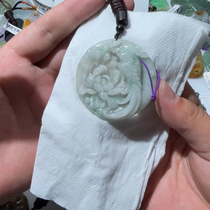 翡翠颈饰未镶嵌天然