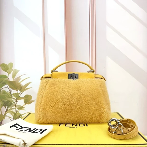 妃鱼/芬迪/95新/包包/市场价29800/250117XZ0014