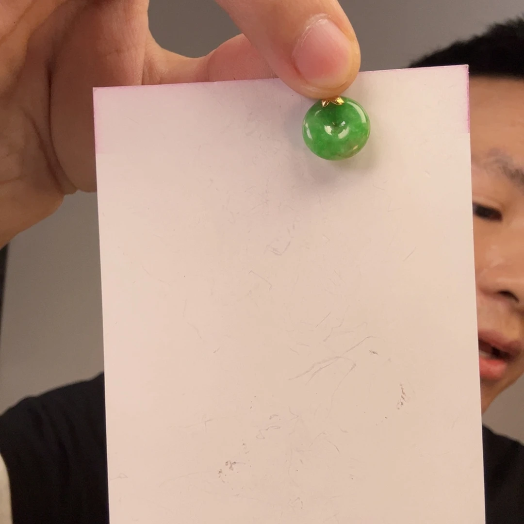 翡翠18K金镶嵌挂件一件
