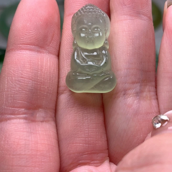 蛇纹石玉未镶嵌颈饰岫玉