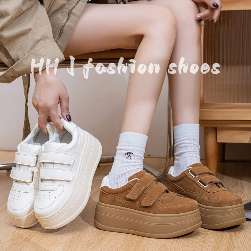 2025年冬季新款真皮复古时尚厚底魔术贴板鞋女增高休闲毛毛鞋棉鞋