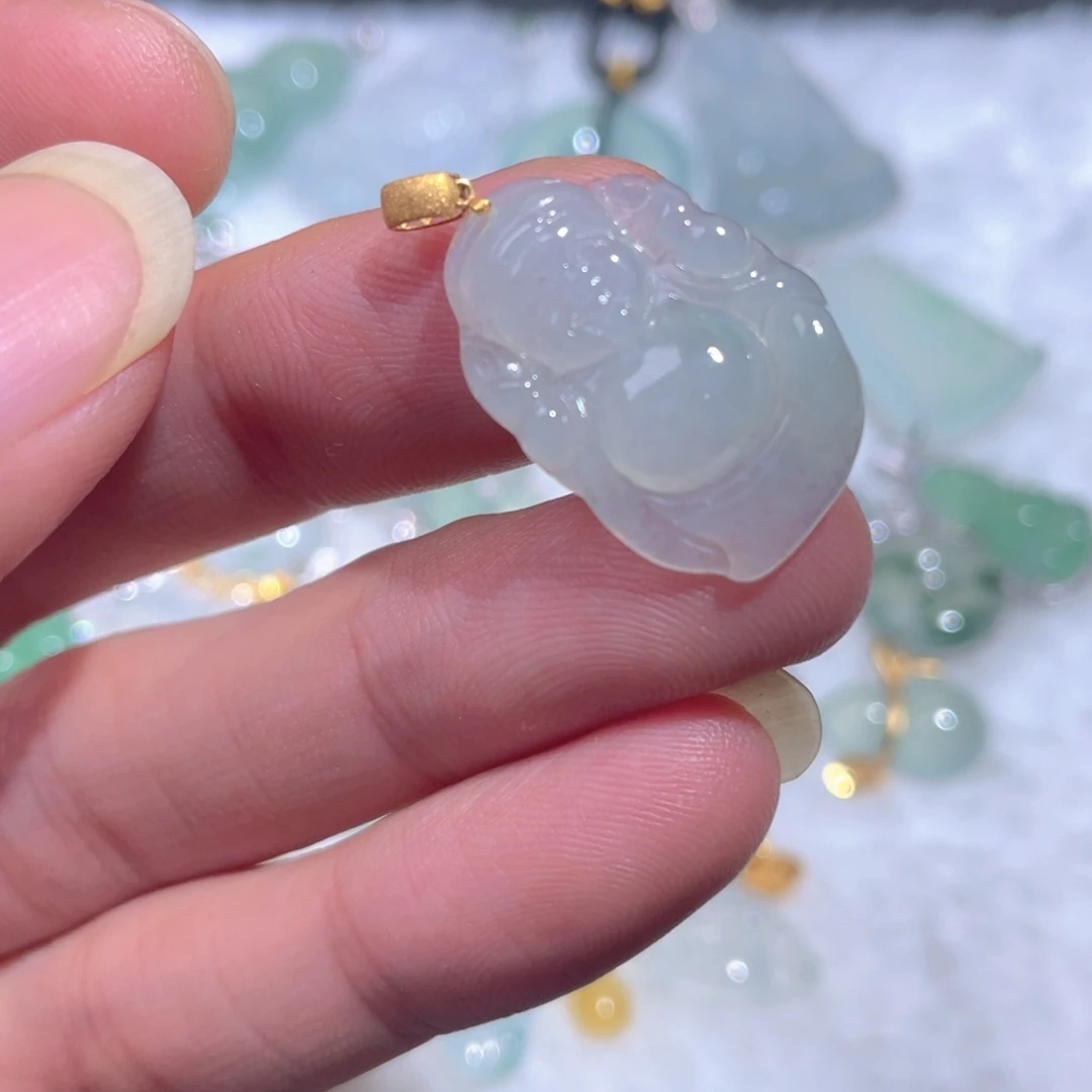 翡翠18K金镶嵌颈饰翡翠