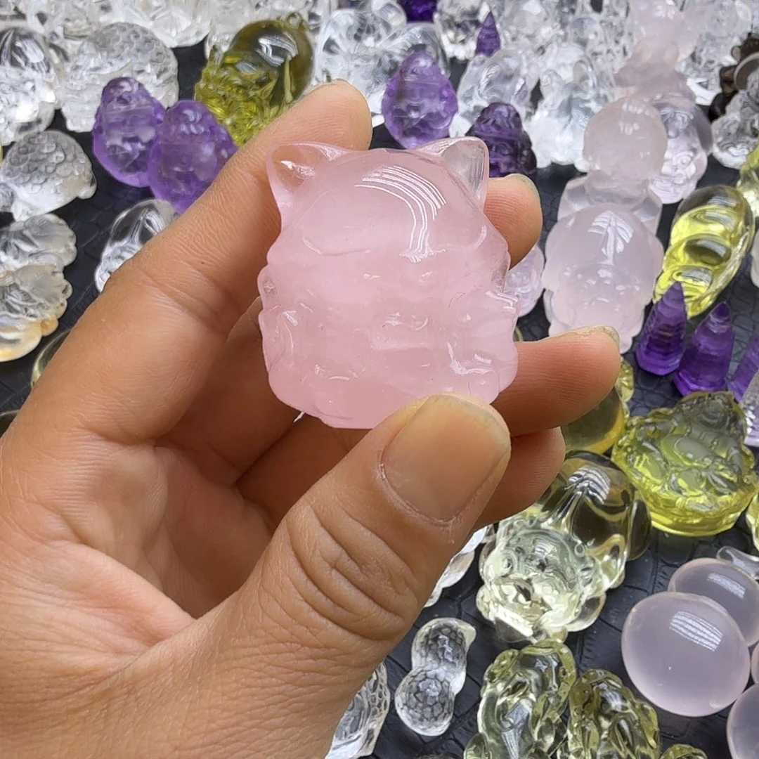 颈饰水晶未镶嵌摆件