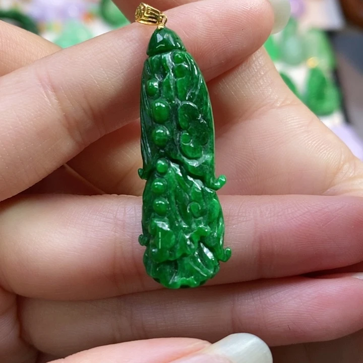 颈饰未镶嵌翡翠吊坠