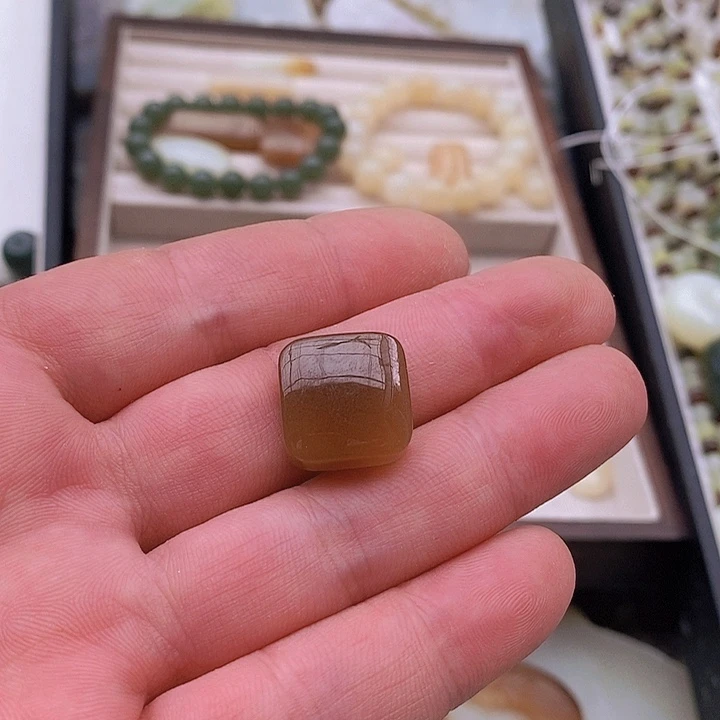 和田玉手镯（圆镯）未镶嵌