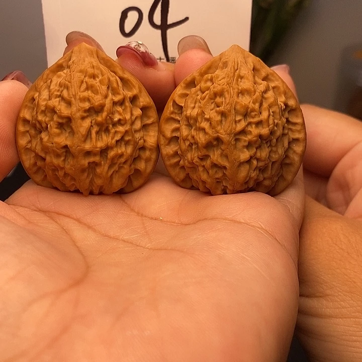 吊坠桃核金牛39有修s