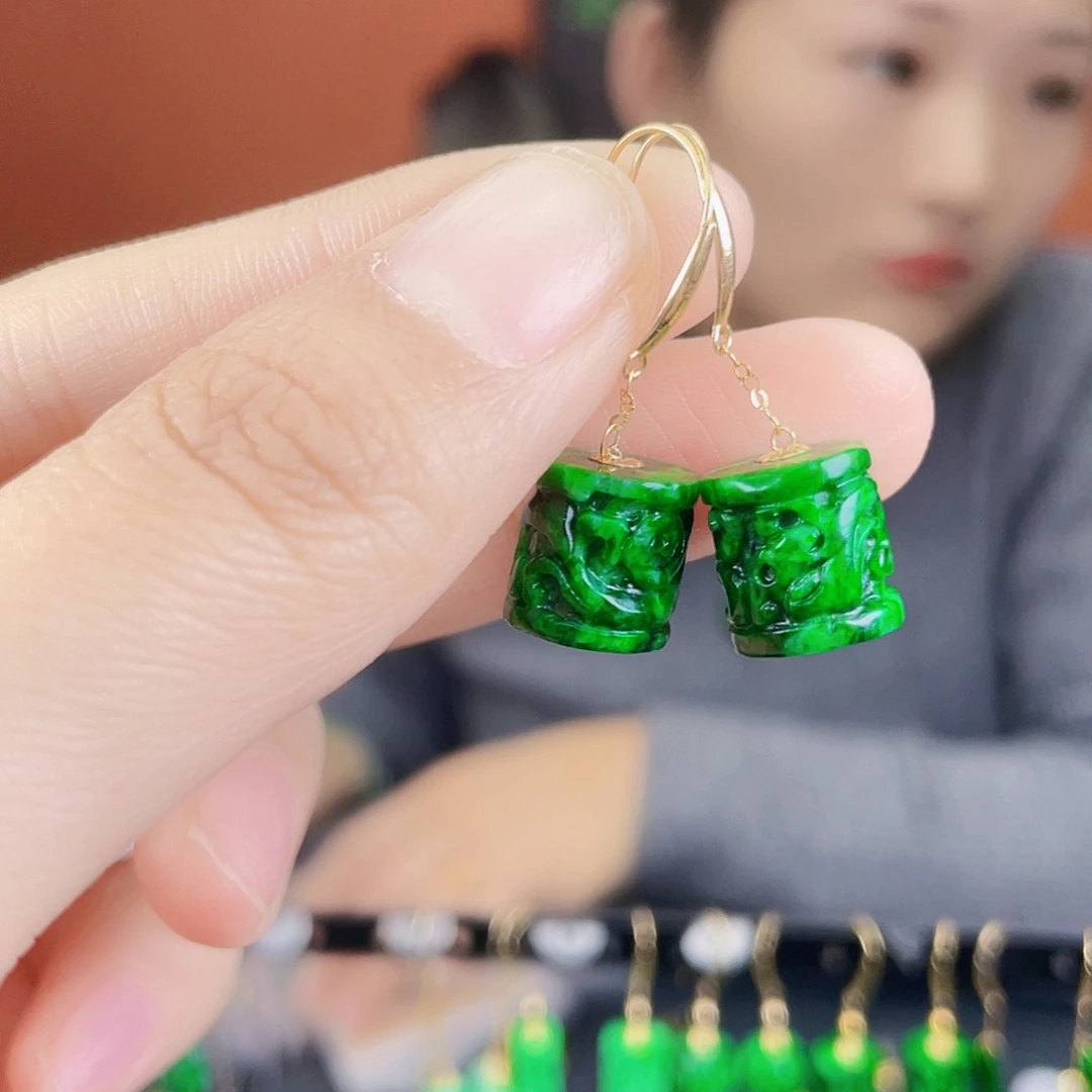 翡翠18K金镶嵌耳饰
