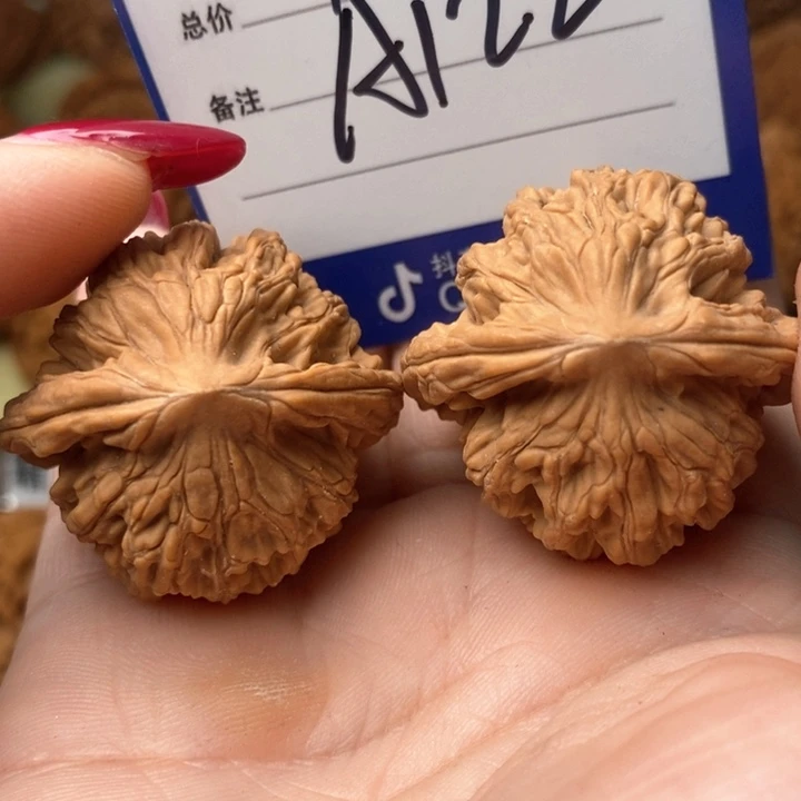 桃核吊坠粗筋虎粗筋虎