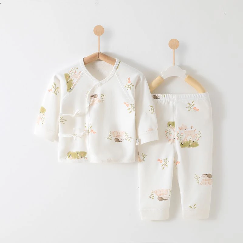 新生儿纯棉无骨四季款可爱偏襟护肚婴儿衣服男女宝宝分体二件套装