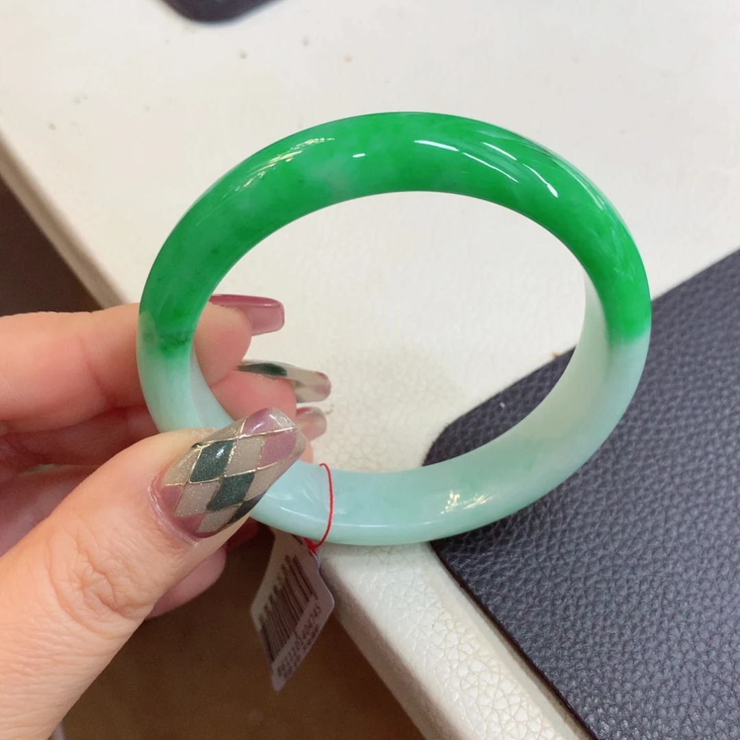 未镶嵌手镯翡翠缅甸