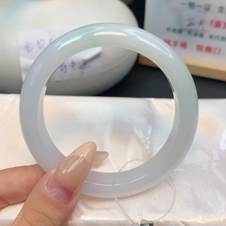 未镶嵌手镯翡翠35