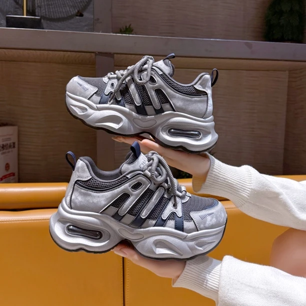 2025冬季新款～女款厚网皮面休闲时尚ins软底百搭厚底老爹鞋1993