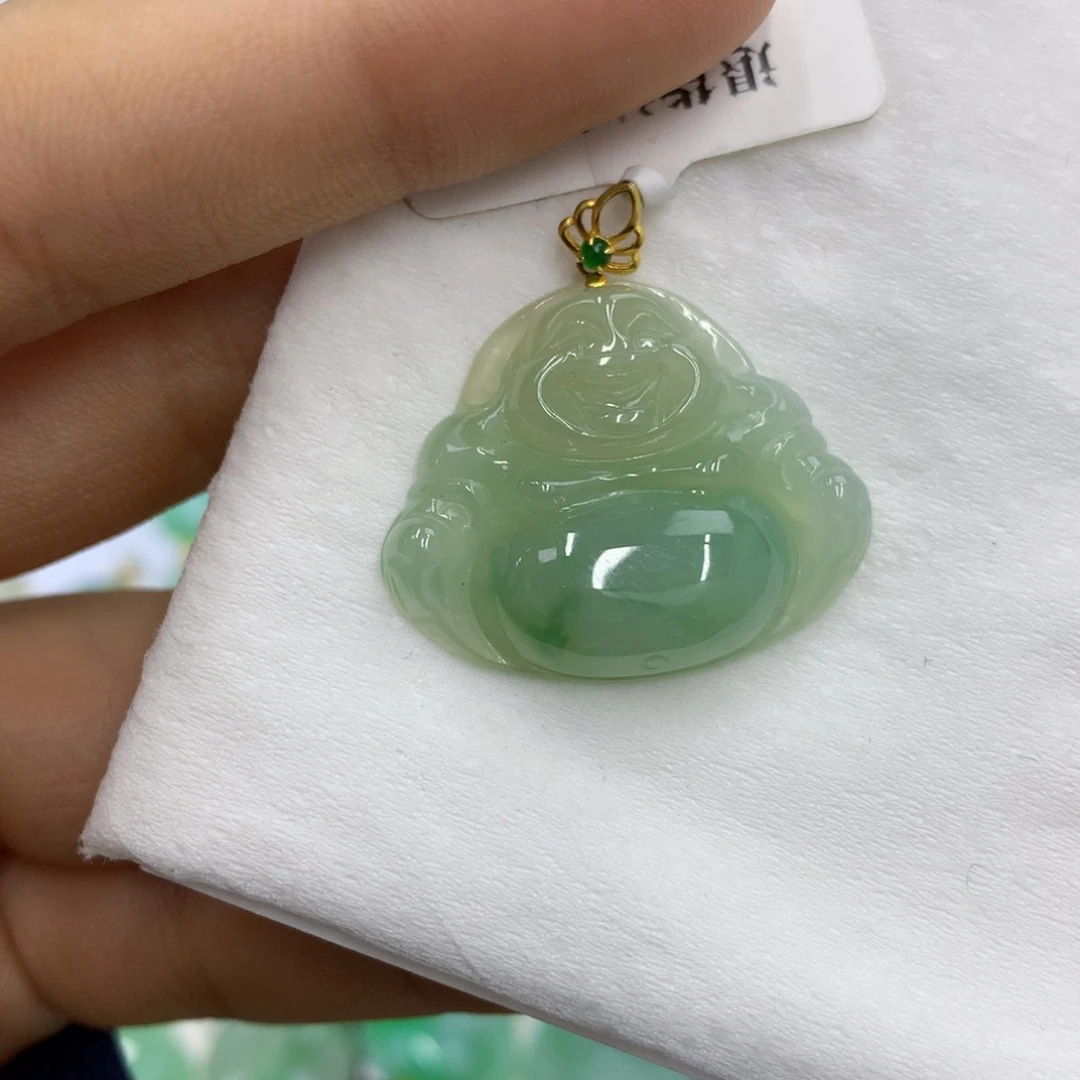 翡翠18K金镶嵌颈饰翡翠