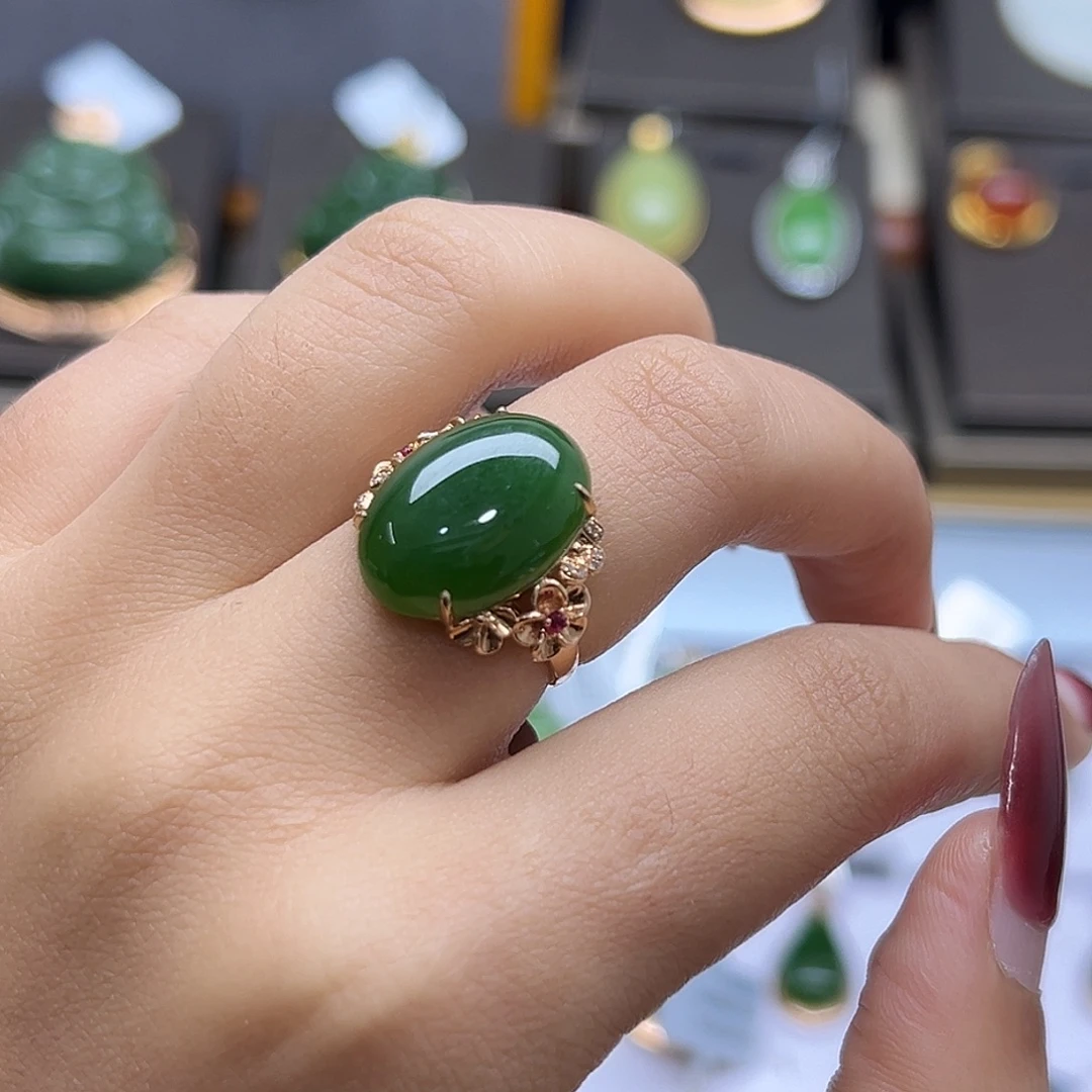 和田玉18K金镶嵌戒指