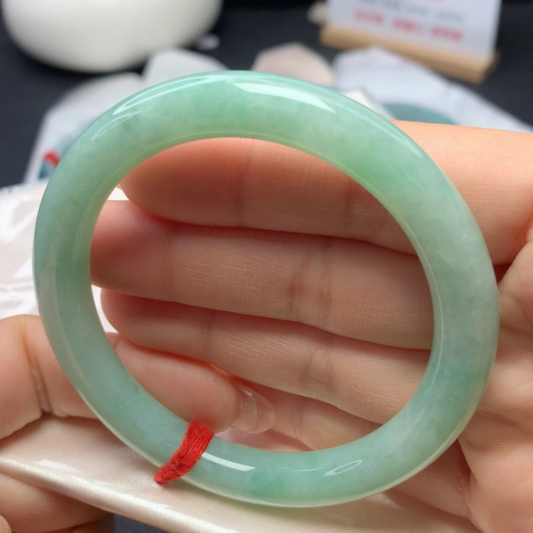 翡翠手镯（圆镯）未镶嵌57575858