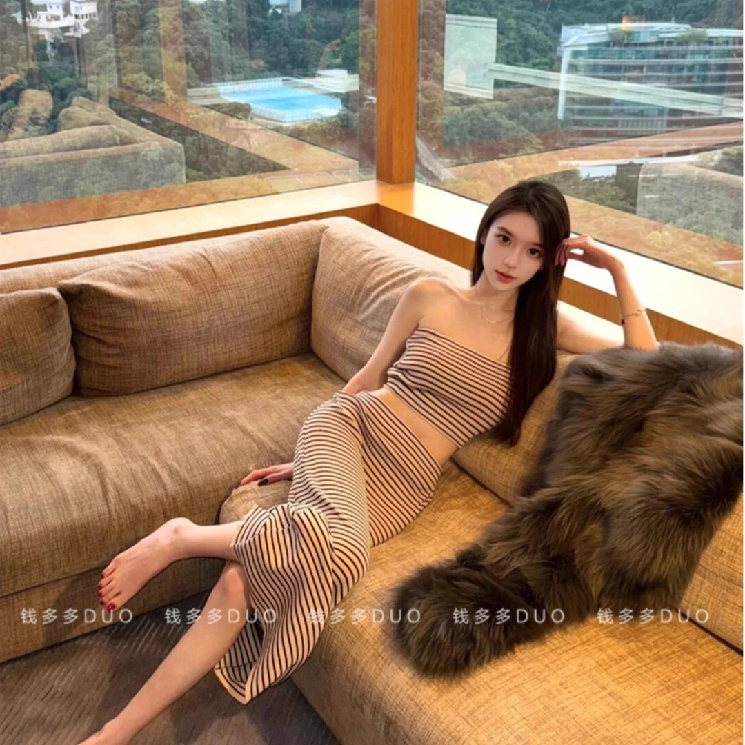 韩系氛围感穿搭套装复古条纹抹胸背心女短款高腰半身长裙两件套女