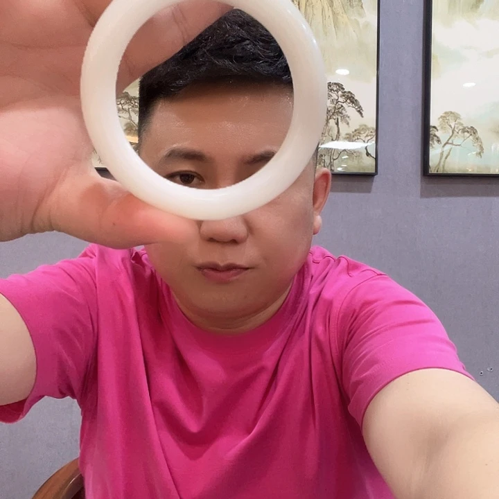 未镶嵌手镯透闪石质玉