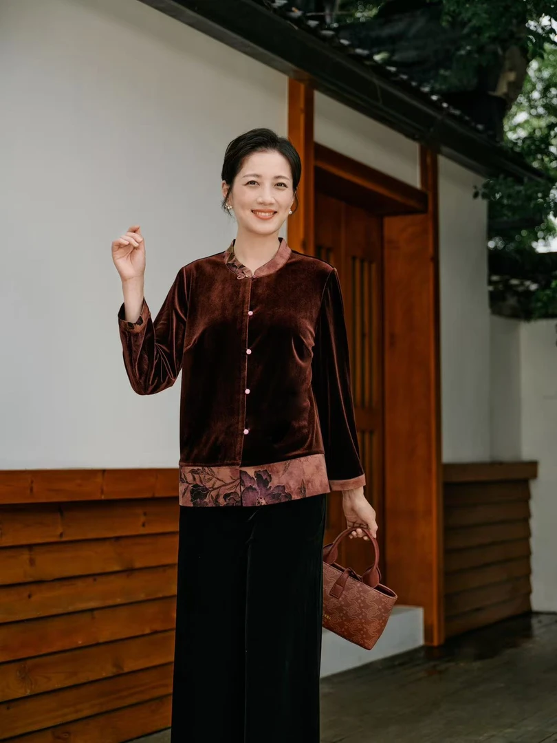 老美华秋季女士丝绒中式立领花卉图案拼接玫红长袖衬衫433205026