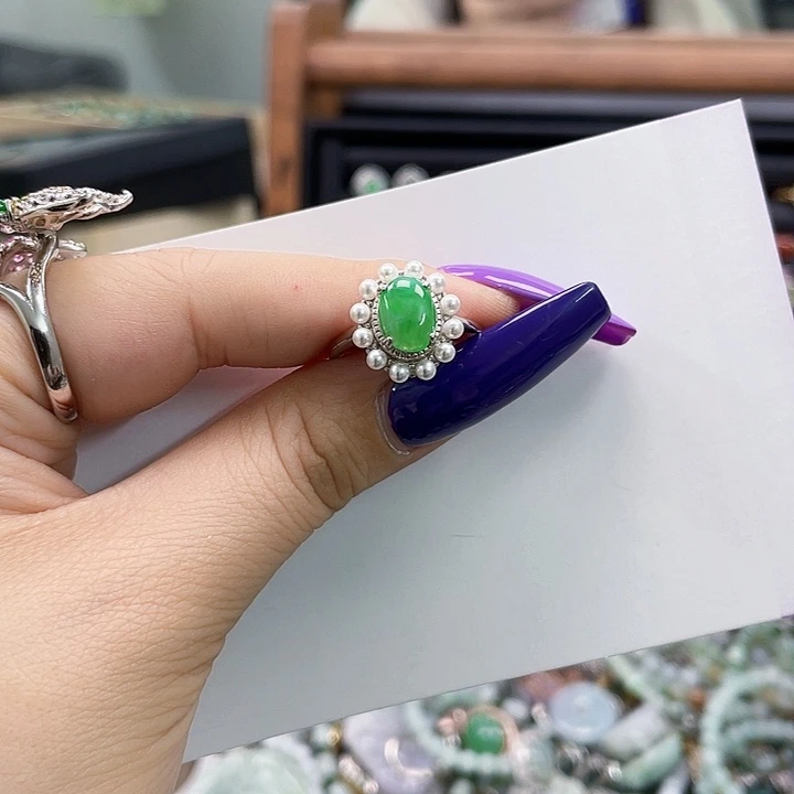 翡翠手镯未镶嵌天然翡翠A货