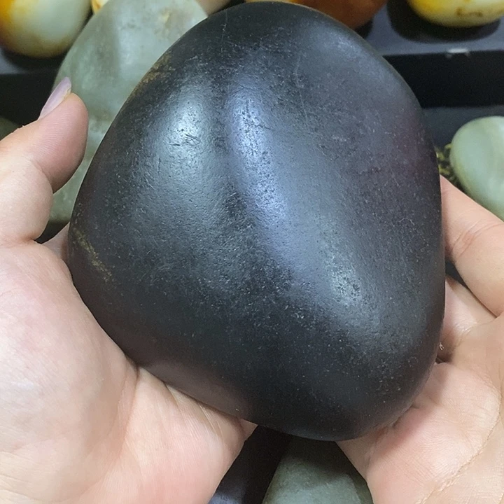 和田玉（糖玉）未镶嵌把件