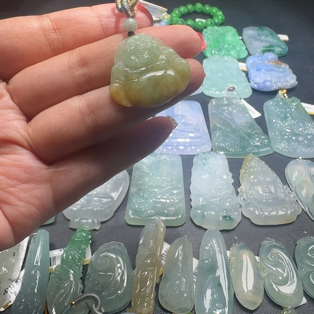 翡翠未镶嵌颈饰吊坠