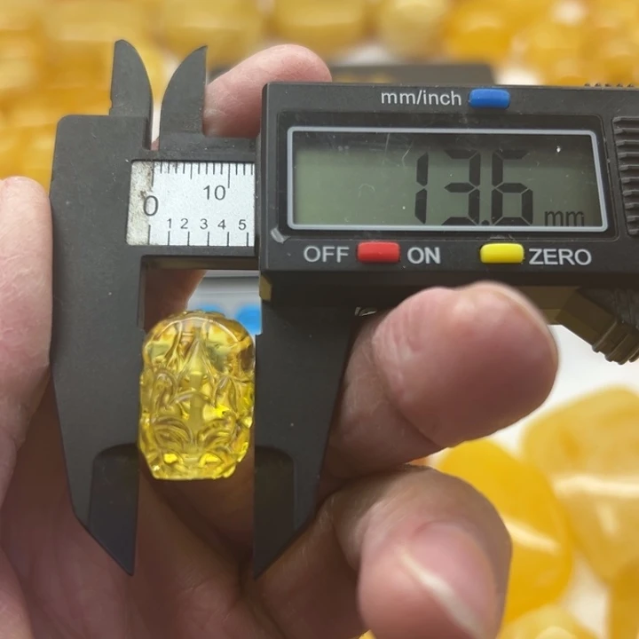 琥珀（矿物珀）未镶嵌裸石