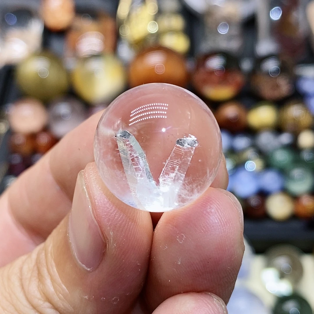 未镶嵌颈饰水晶焚*.天然精致水晶吊坠