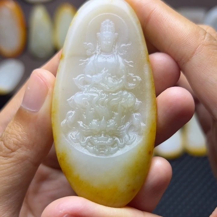 颈饰未镶嵌和田玉