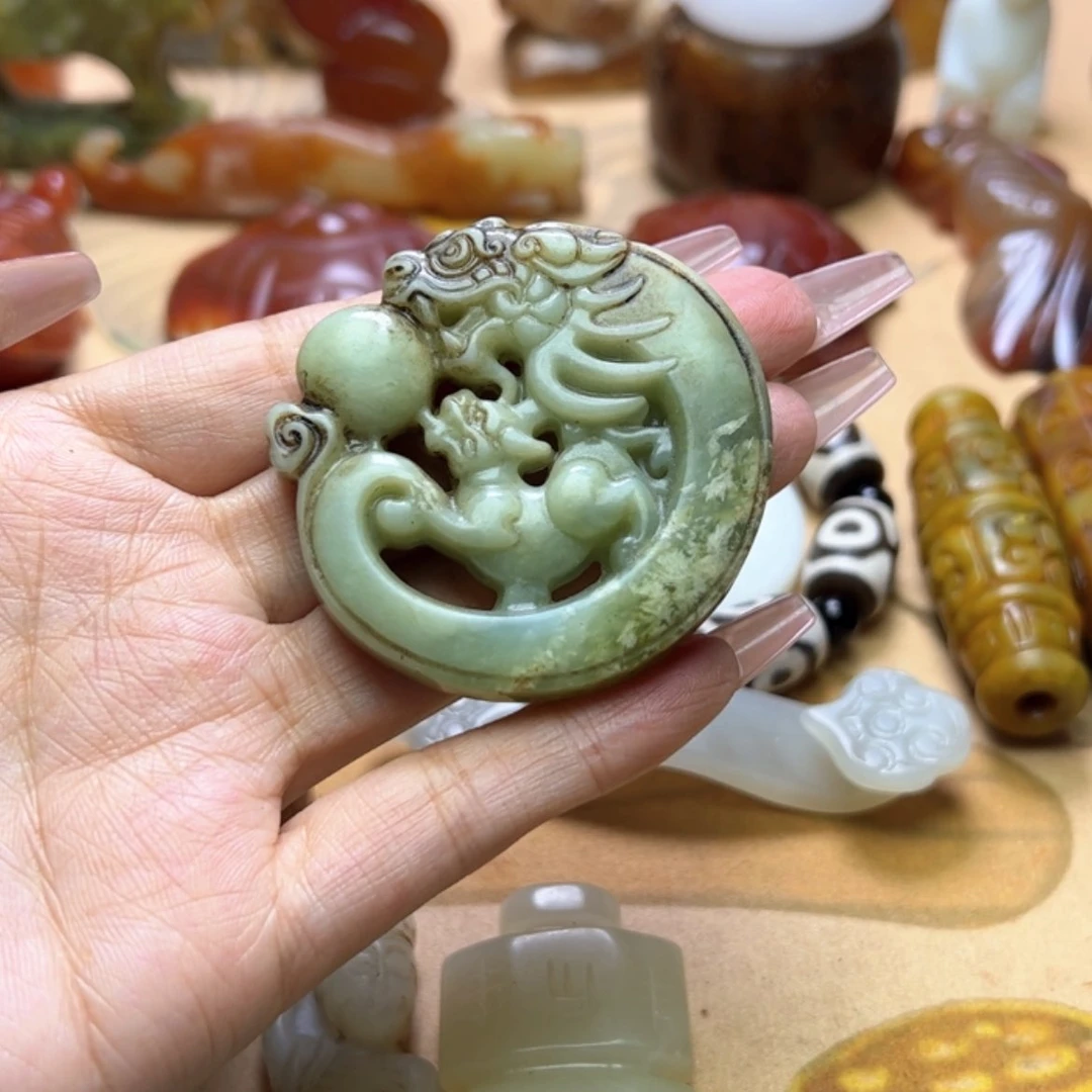 【闪购商品】蛇纹石玉颈饰未镶嵌