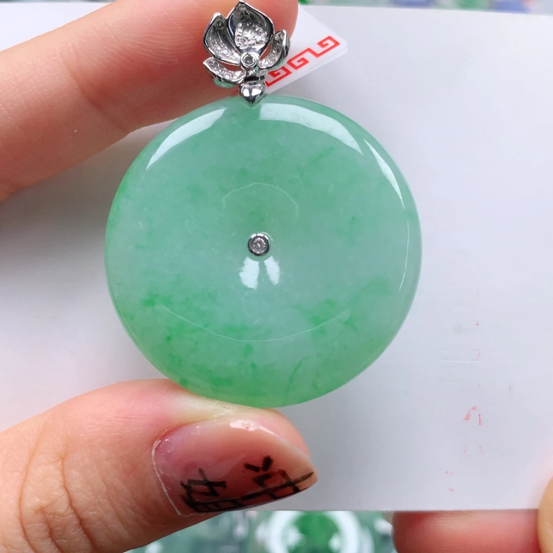 翡翠18K金镶嵌颈饰天然翡翠