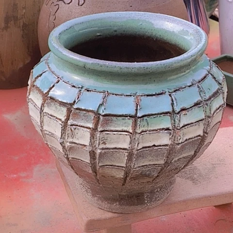 紫砂花盆口15高度18瑕疵